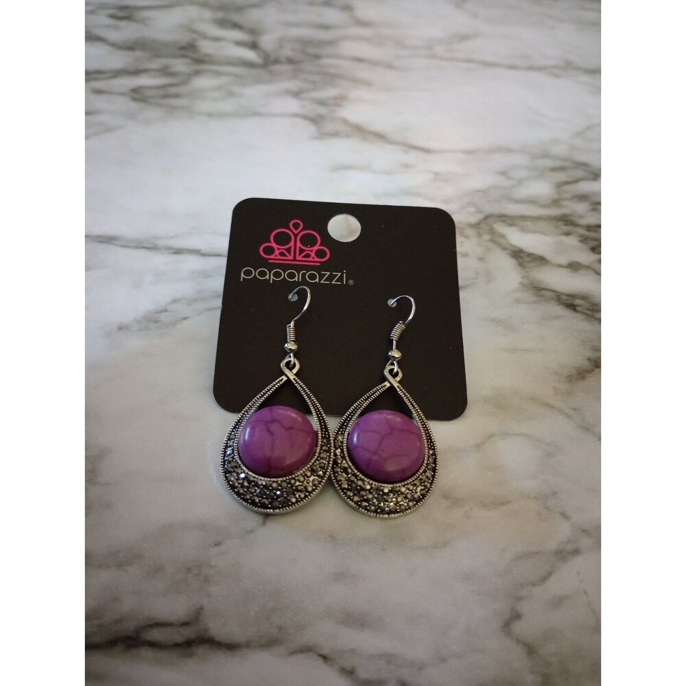 NWT Paparazzi Dangle Earrings